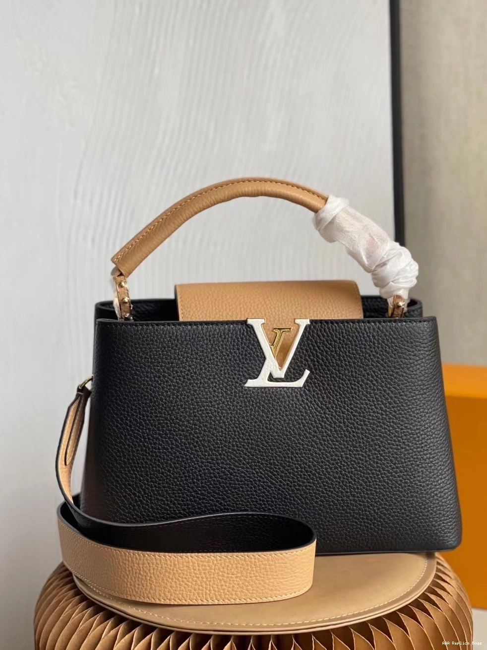 Vuitton CAPUCINES MM Louis 0722